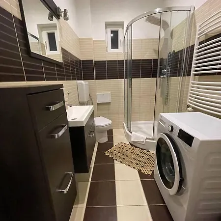 N16-spacey, Modern Family Flat For 5 * Budapešť