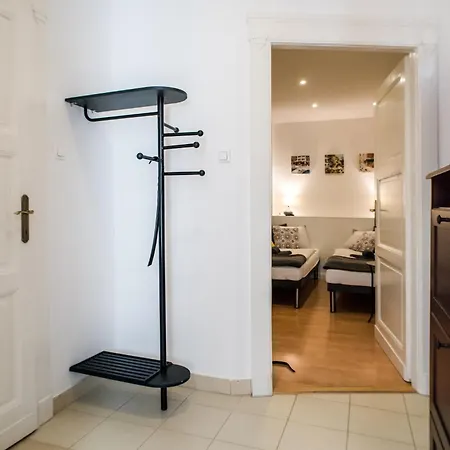 Apartmán N16-spacey, Modern Family Flat For 5