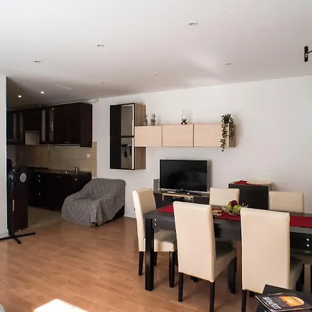 N16-spacey, Modern Family Flat For 5 Apartmán Budapešť