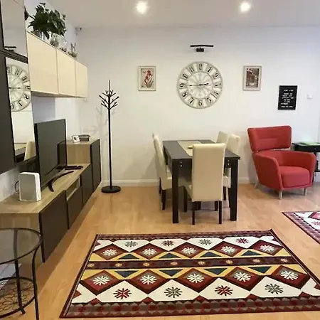 Apartmán N16-spacey, Modern Family Flat For 5 Budapešť