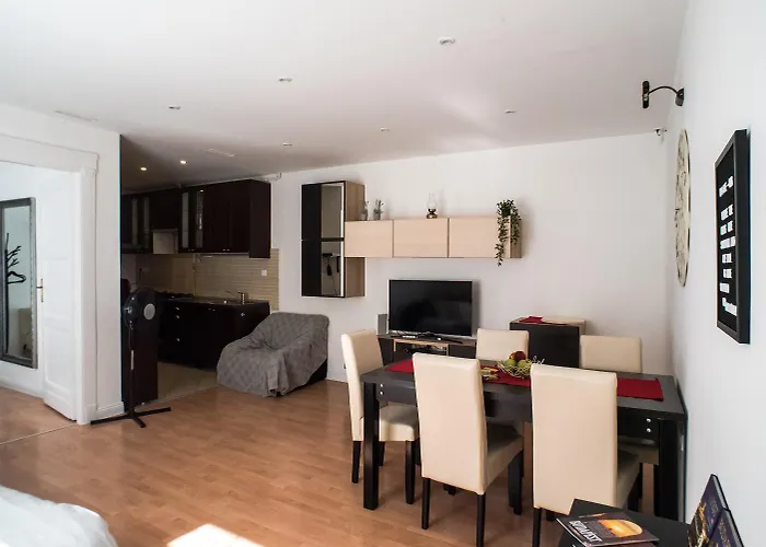 N16-spacey, Modern Family Flat For 5 Apartament Budapesta