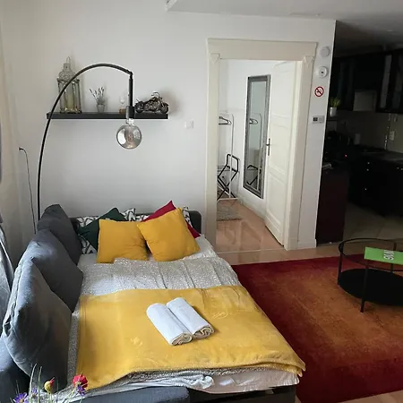 N16-spacey, Modern Family Flat For 5 * Βουδαπέστη